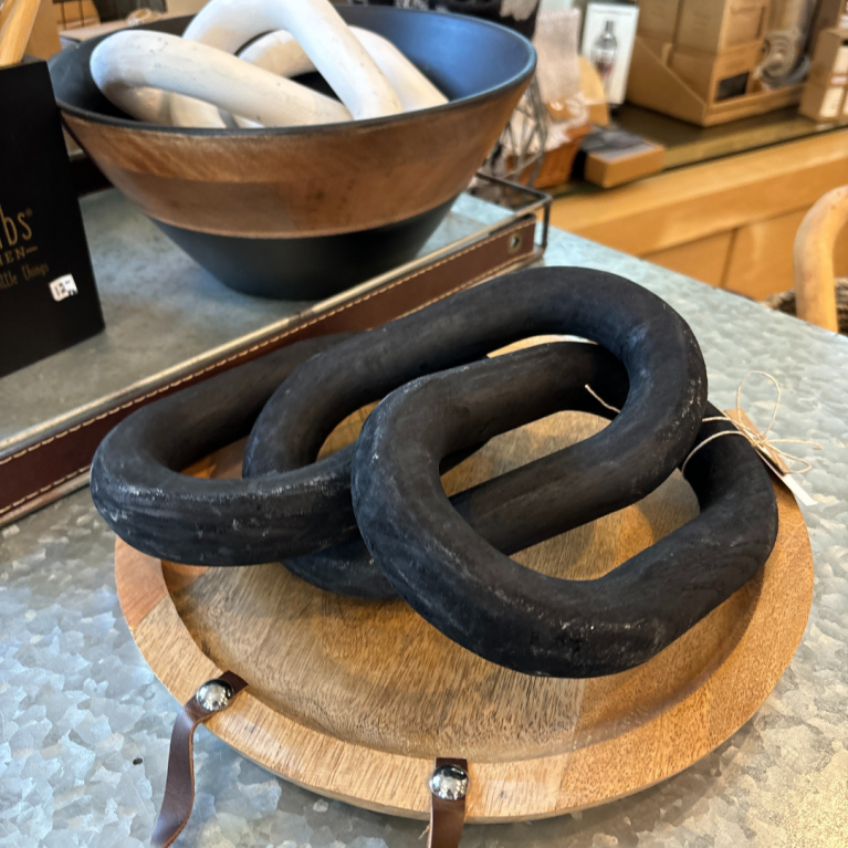 COFFEE TABLE DECOR AT THE BOUTIQUE IN BLUE HARBOR RESORT