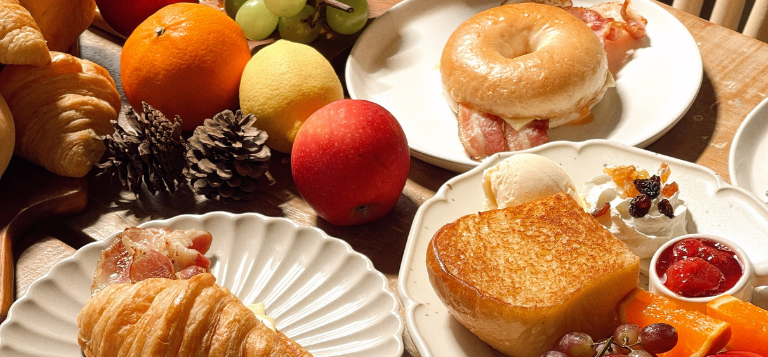 THANKSGIVING BRUNCH AT BLUE HARBOR RESORT SPECIALS WEBSITE FEATURE