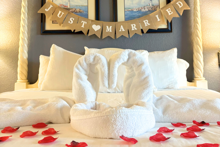 THE JUST MARRIED MOMENT PACKAGE AMENITY