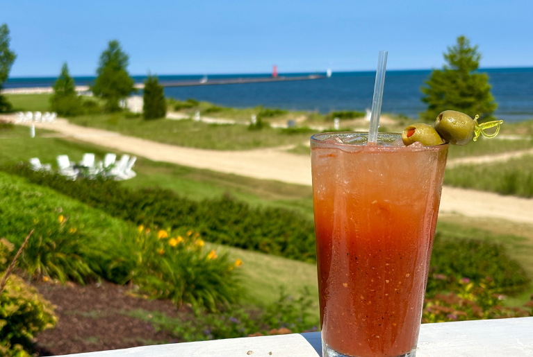 POWERBOAT BLOODY MARY BAR IN ON THE ROCKS BAR AND GRILL